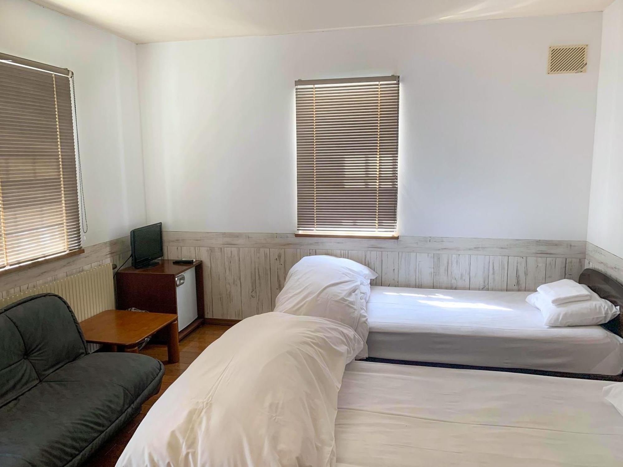 Chalet Banff - 6 Bedroom 6 Bathroom Ski Lodge Niseko Room photo